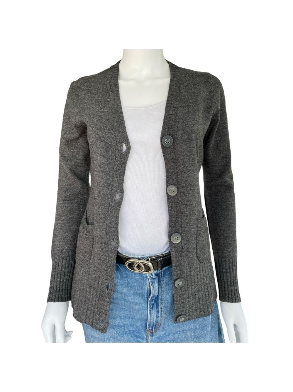 Bloomingdale’s Quotation Long Sleeve Button Front Sweater Size Medium - Picture 2 of 8